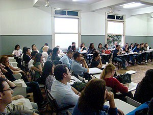 cultura_psicologia_praticas_alternativas_abordagem_psicologica_foram_debatidas_mostra01-300x225.jpg