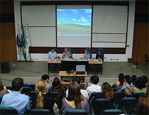 ap1-300x232.jpg
